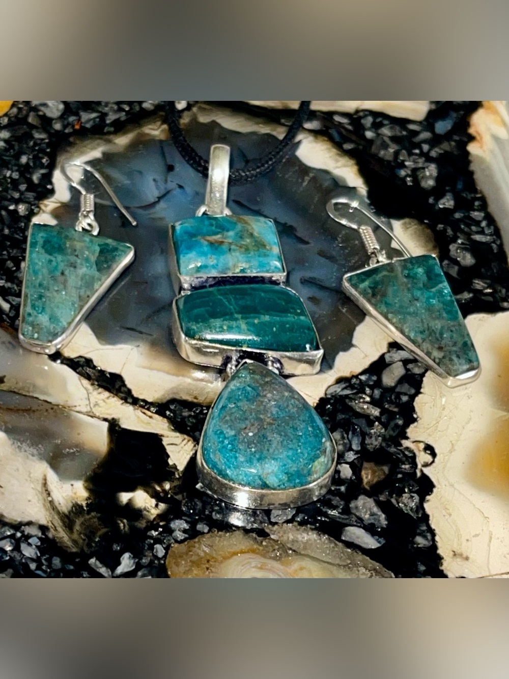Blue Apatite Pendant & Earrings Set - Picture 13 of 17